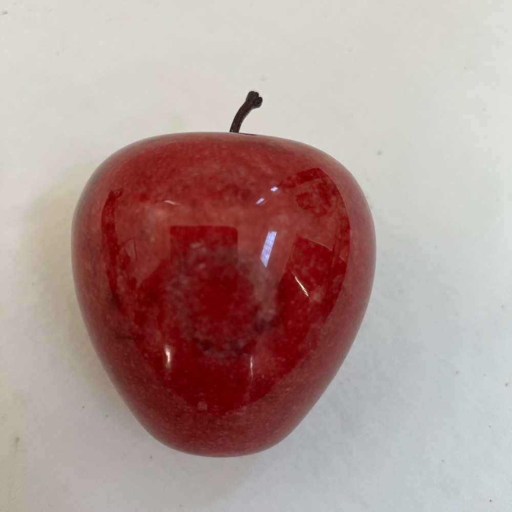 Red Apple Paperweight Stone With Stem Teacher Appreciation Gift Heavy - Picture 6 of 8